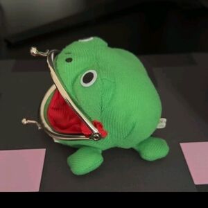 Green Frog Coin Purse, Looks Like the one Naruto Uses. Datebayo!